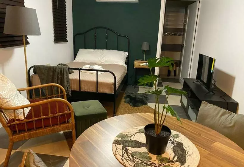 El Flamingo Beach Club