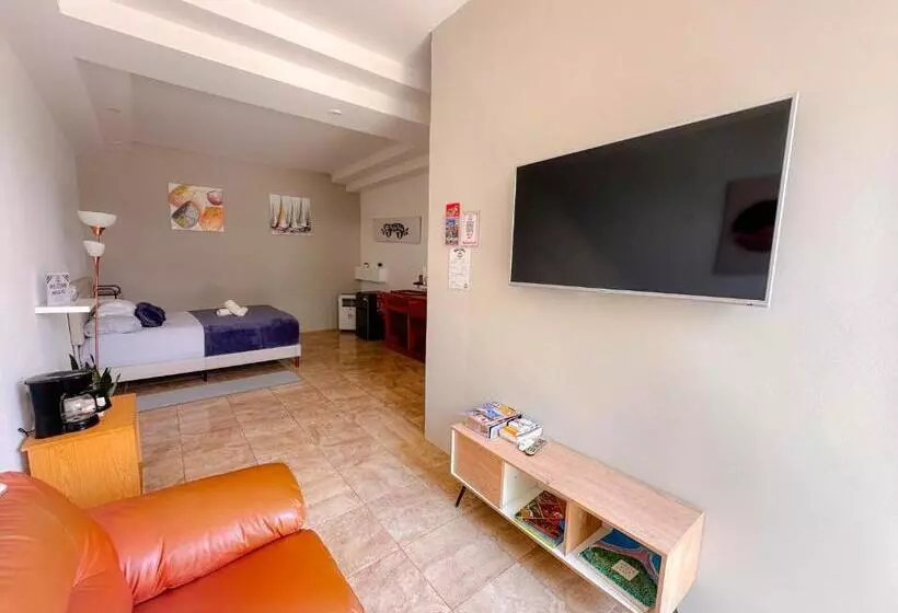 Majatalo Casa Garitas Guesthouse & Car Rental   Free Sjo Airport Shuttle