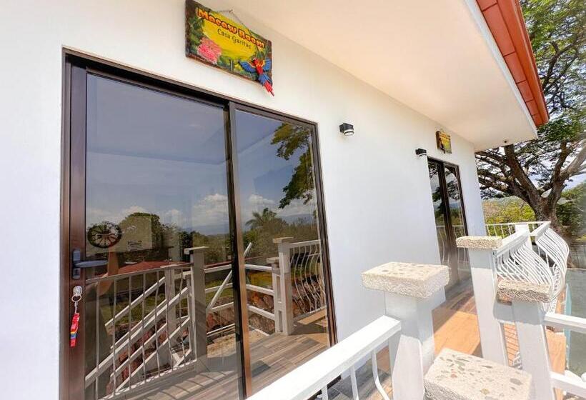 بنسيون Casa Garitas Guesthouse & Car Rental   Free Sjo Airport Shuttle