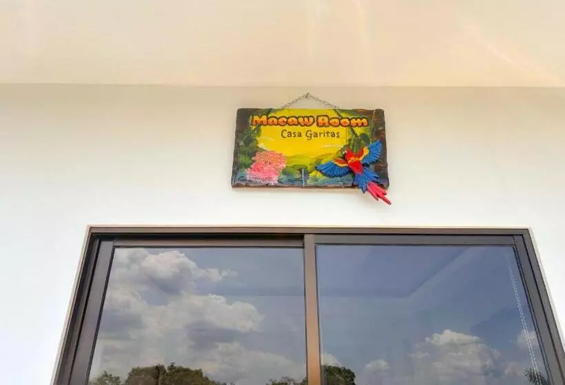 Majatalo Casa Garitas Guesthouse & Car Rental   Free Sjo Airport Shuttle