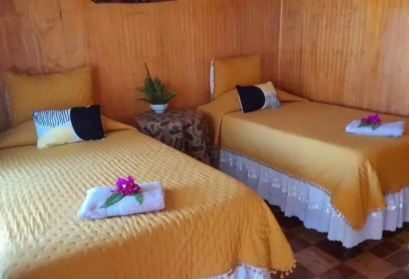 ペンション Hostal Makohe Rapa Nui