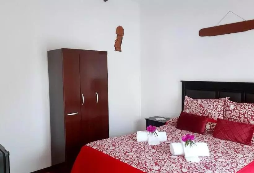 ペンション Hostal Makohe Rapa Nui
