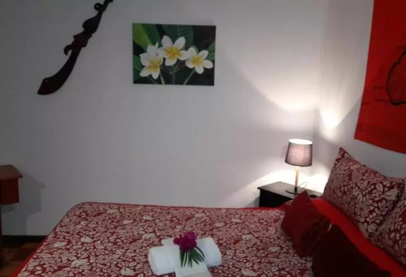 ペンション Hostal Makohe Rapa Nui