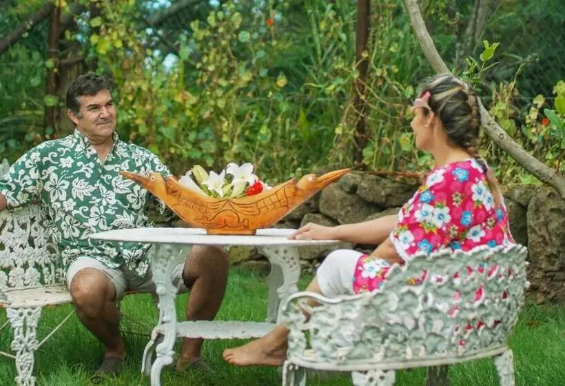 ペンション Hostal Makohe Rapa Nui