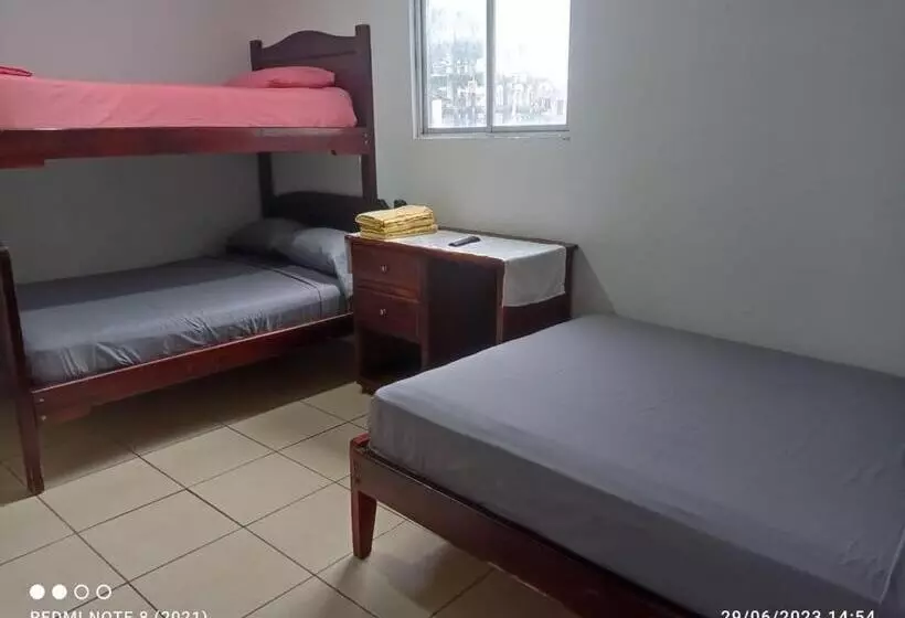 Majatalo Hostal Samary