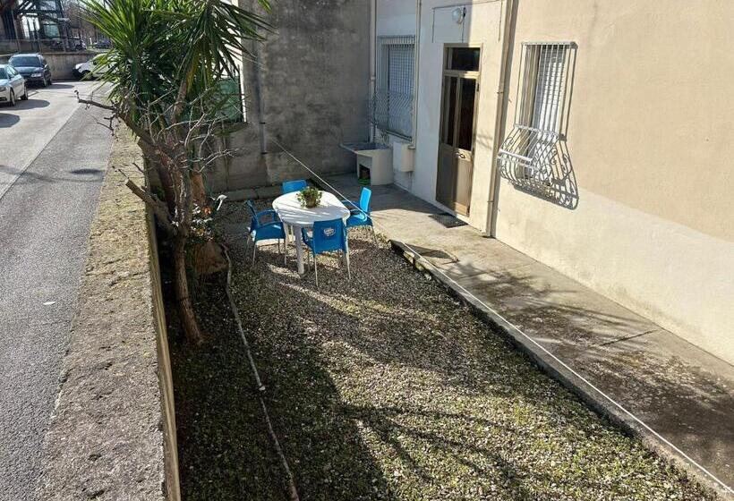 פנסיון La Rosa Rooms & Holiday Home