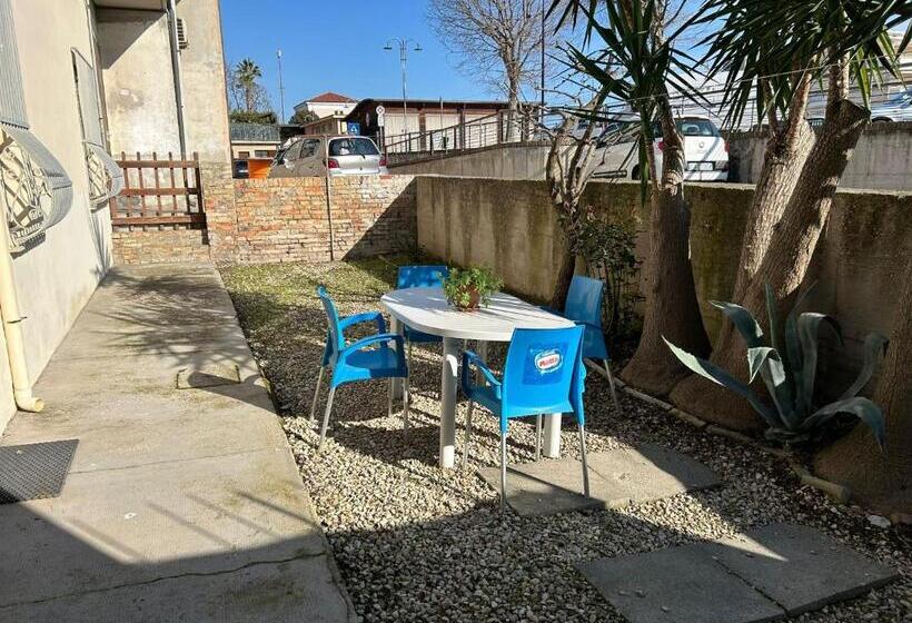 פנסיון La Rosa Rooms & Holiday Home