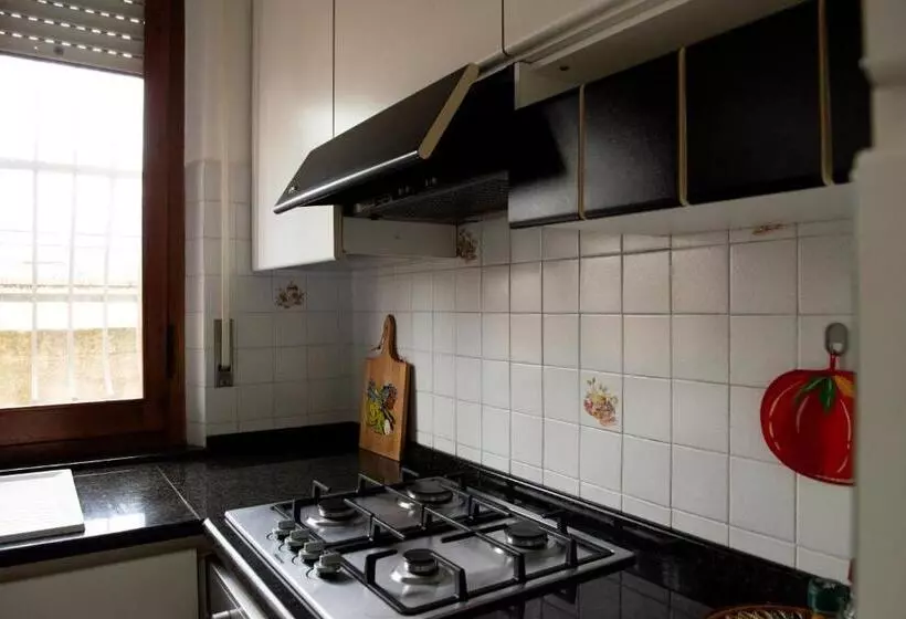 ペンション La Rosa Rooms & Holiday Home