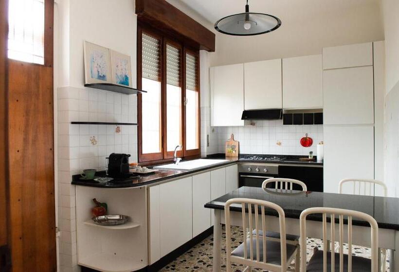 פנסיון La Rosa Rooms & Holiday Home