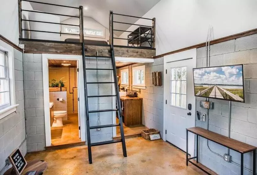 ペンション Olde Village Loft   Unique Park Circle Experience