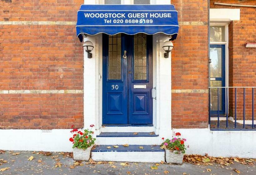 Pensione Woodstock Guest House
