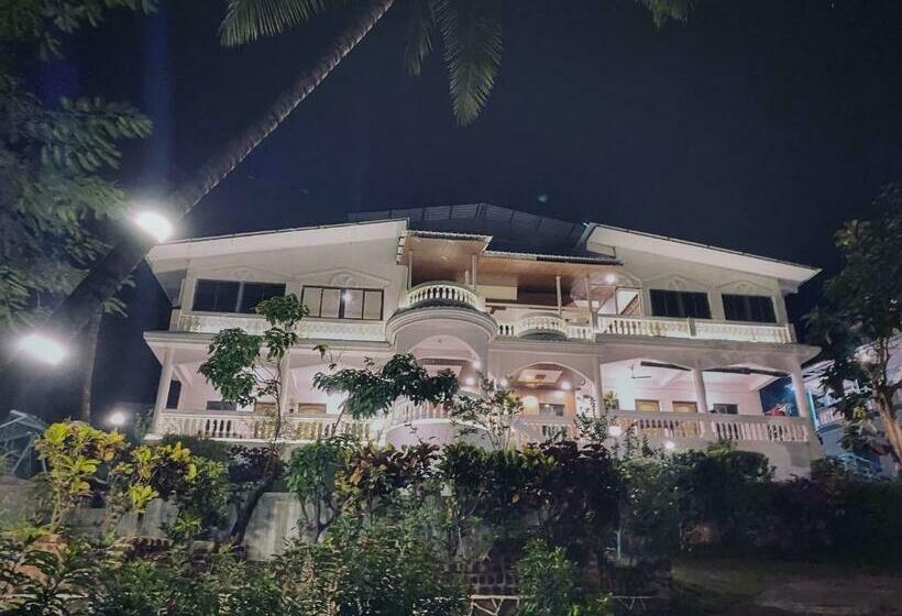 Sea Esta Resort & Cafe