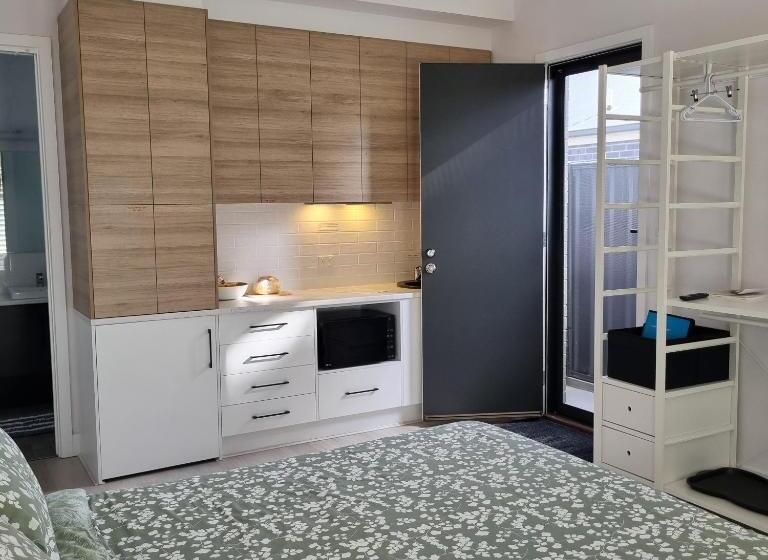 Bed and Breakfast Hampton On Washington   Free Wifi And Netflix