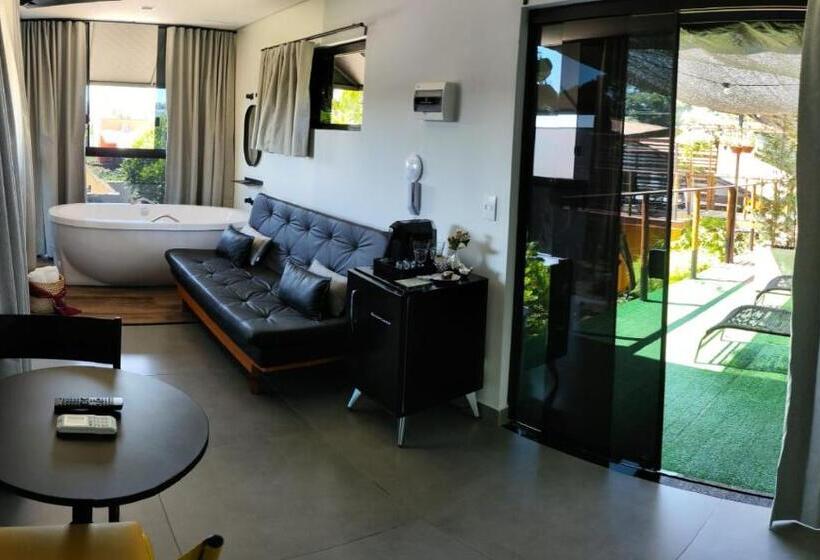 Hotel Flores De Holambra