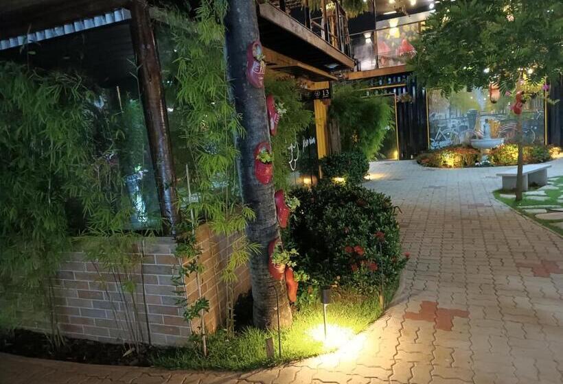 Hotel Flores De Holambra