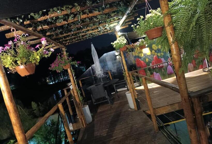 Hotel Flores De Holambra