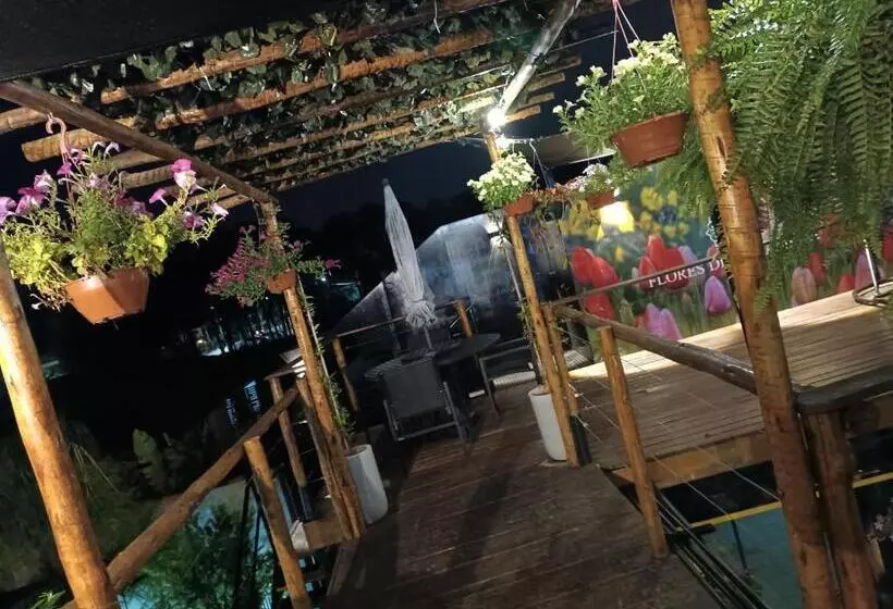 ホテル Flores De Holambra