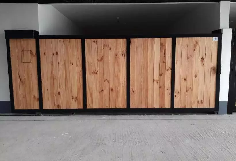 ホテル M Liloan Pension House