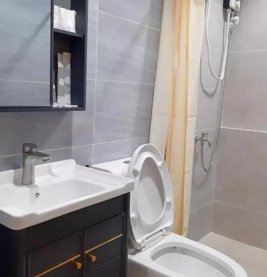 ホテル M Liloan Pension House