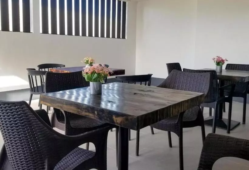 ホテル M Liloan Pension House