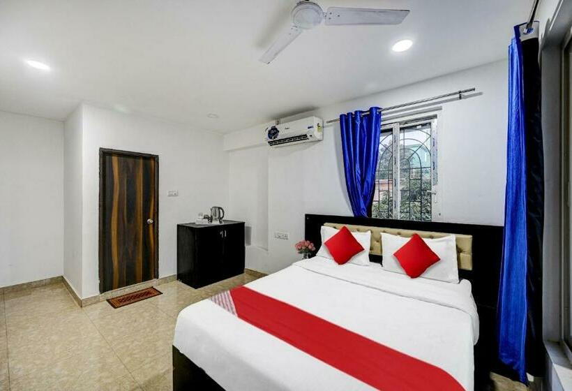 בית מלון כפרי Oyo Flagship 80529 Salomi Premium