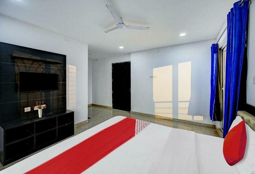 בית מלון כפרי Oyo Flagship 80529 Salomi Premium