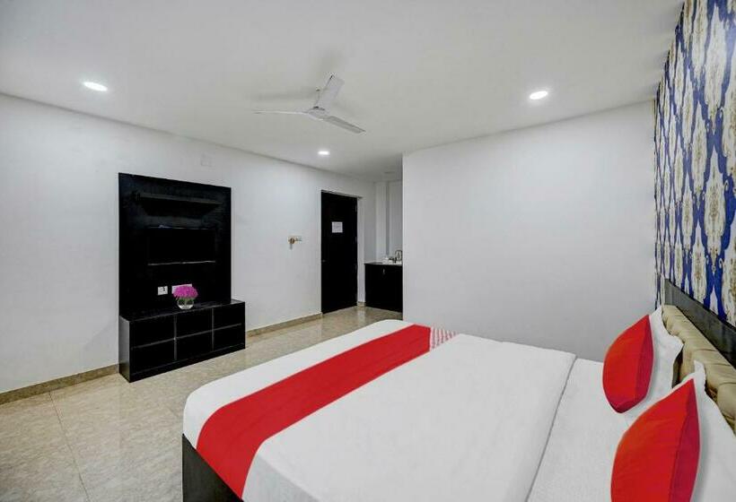 בית מלון כפרי Oyo Flagship 80529 Salomi Premium