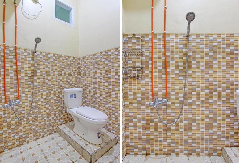 בית מלון כפרי Spot On 92012 Homestay Grand Mahkota Permai Syariah