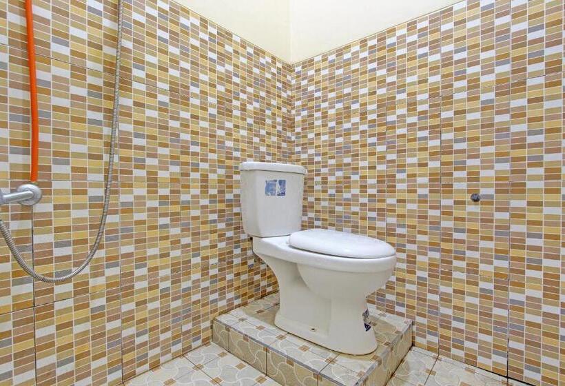 בית מלון כפרי Spot On 92012 Homestay Grand Mahkota Permai Syariah