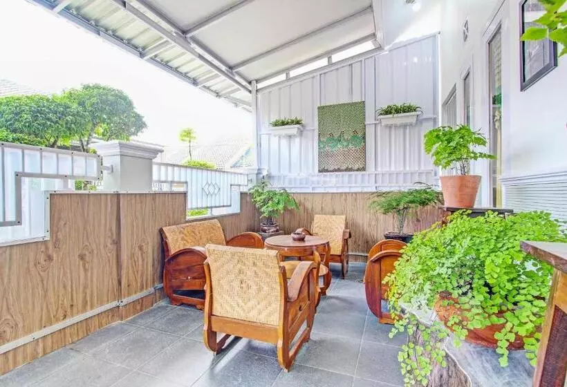 ホテル Spot On 92012 Homestay Grand Mahkota Permai Syariah
