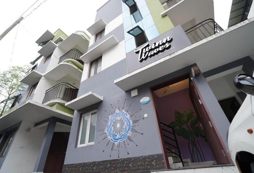 Hotel Twinn Waves By Atmos