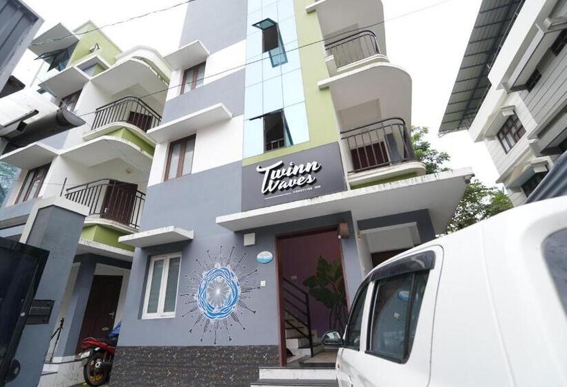 Hotel Twinn Waves By Atmos