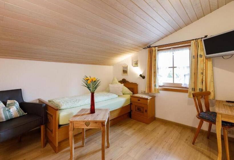 ペンション Haus Huis N