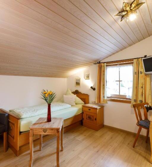 ペンション Haus Huis N