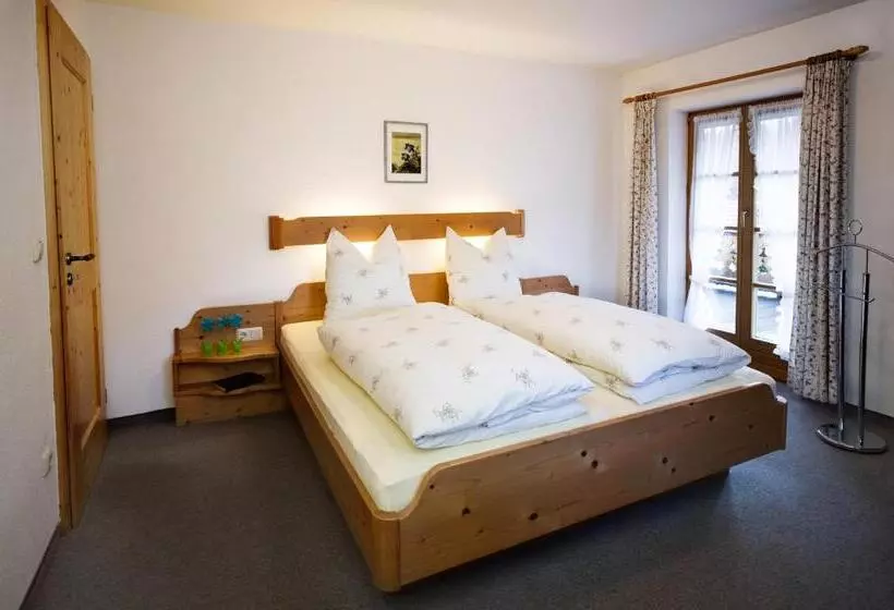 ペンション Haus Huis N