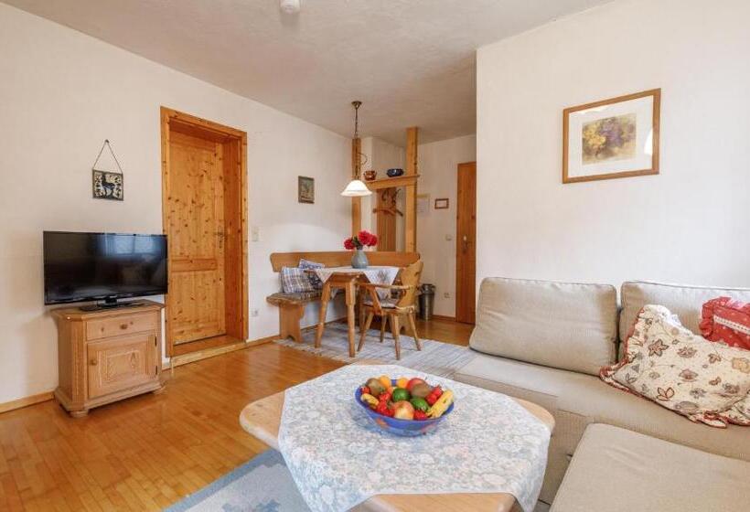 ペンション Haus Huis N