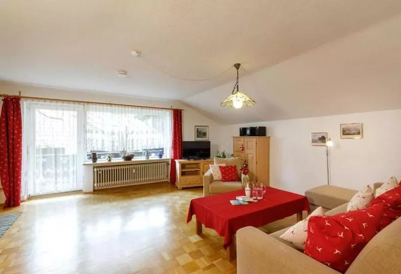 ペンション Haus Huis N