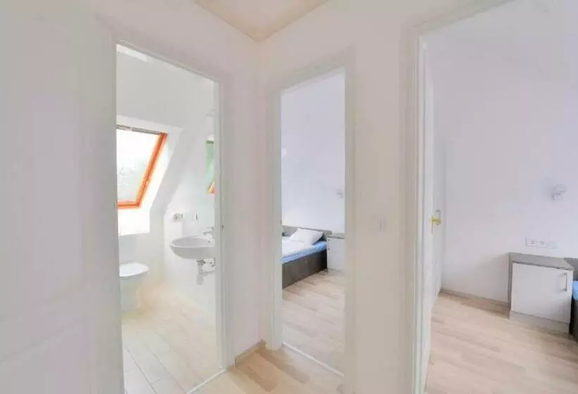 ペンション Villa Oliver Balatonlelle
