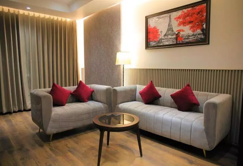 Pride Biznotel Haldwani Near Kathgodam Railway Station