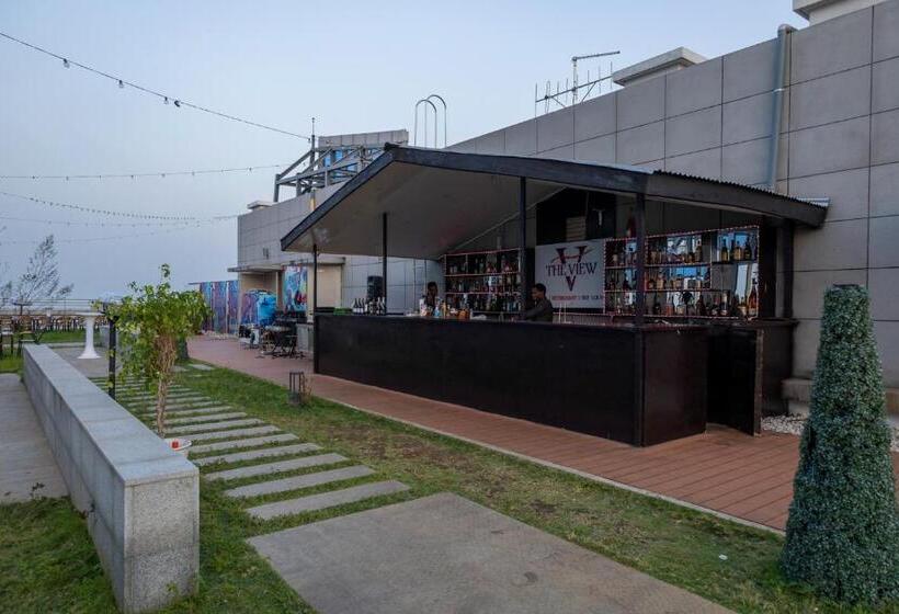 The View Hotel Restaurant & Sky Lounge