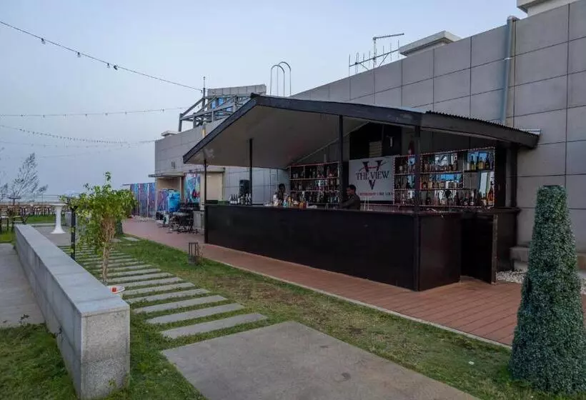 The View Hotel Restaurant & Sky Lounge