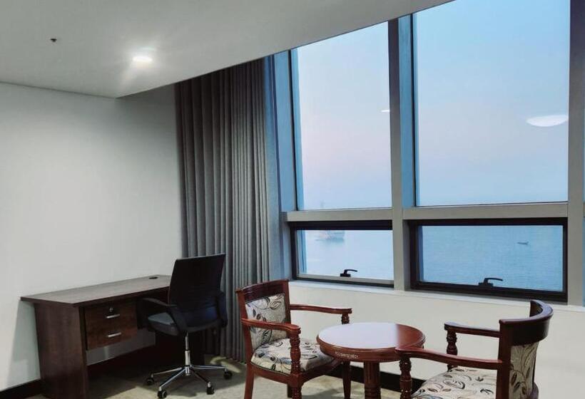 The View Hotel Restaurant & Sky Lounge