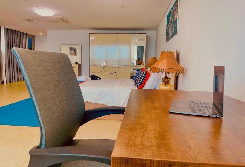 The View Hotel Restaurant & Sky Lounge