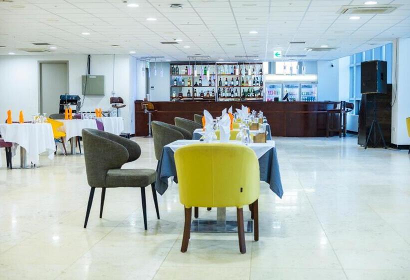 The View Hotel Restaurant & Sky Lounge