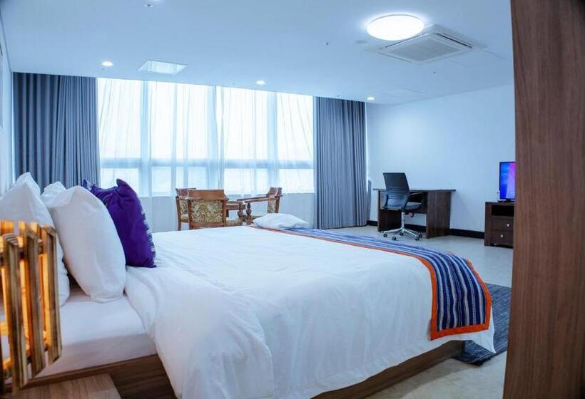 The View Hotel Restaurant & Sky Lounge