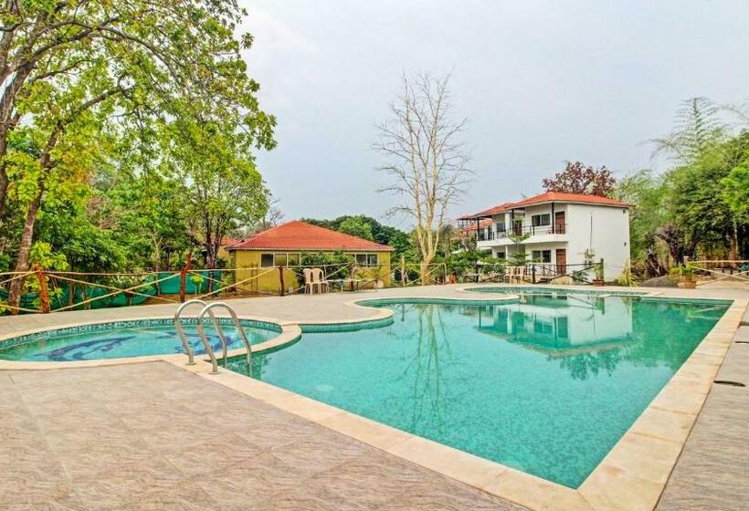 Aaranya Resort By Vihasta