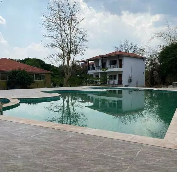 Aaranya Resort By Vihasta