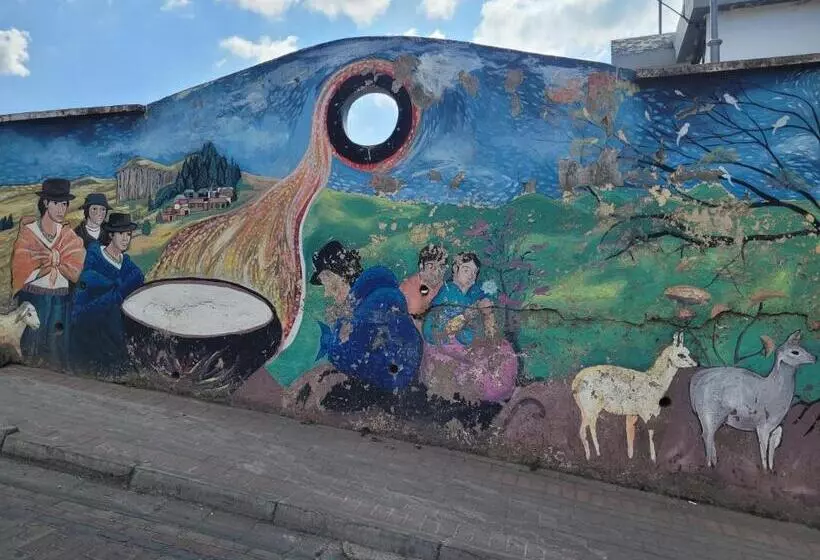 ユースホステル La Minga Hostal