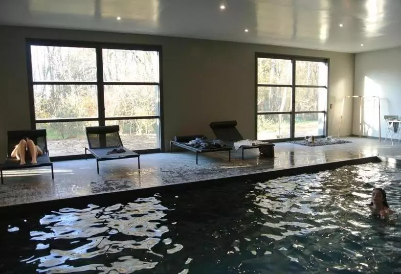 Aamiaismajoitus (B&B) Domaine De La Soudelle