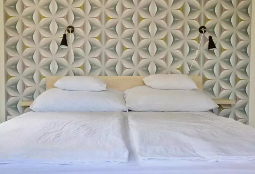 ベッドアンドブレックファースト Jade Panzio